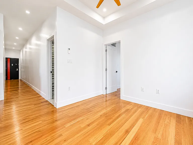 279 Kosciuszko St #401 — Photo 7