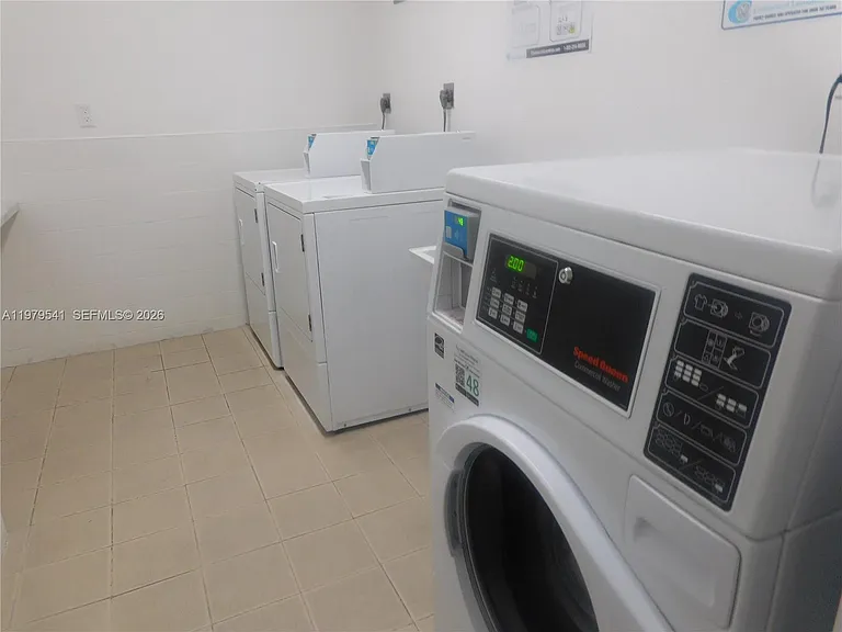 5401 Collins Ave #526 — Photo 20