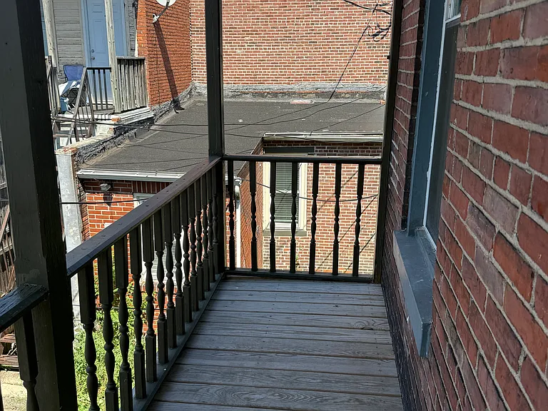 266 Forster St #2 — Photo 3