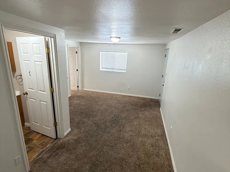 480 College Ave — Photo 11