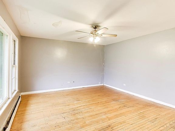 4th image of 5160 W Sunnyside Ave