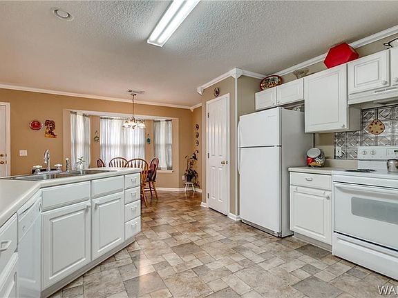 4th image of 18497 Whispering Meadow Blvd