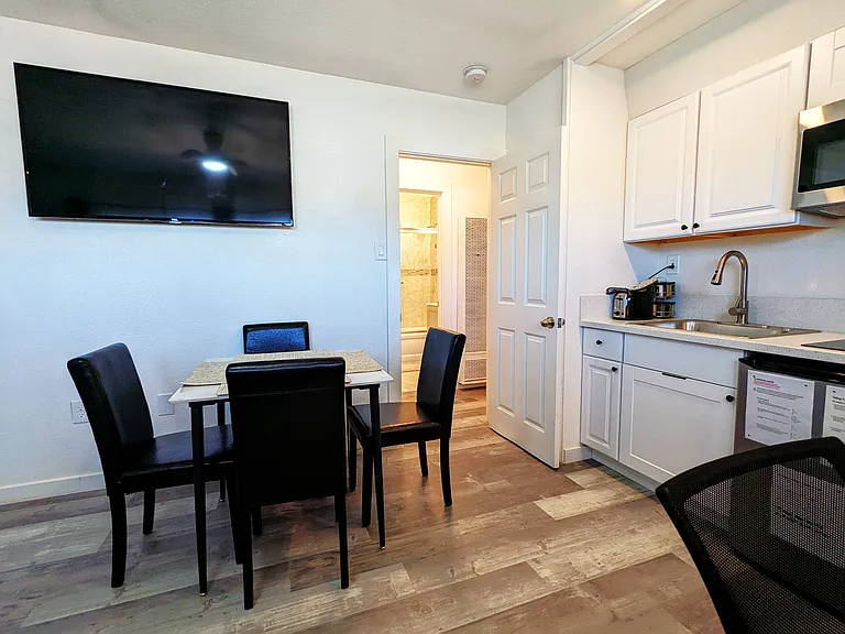 4220 Clairemont Dr #2 — Photo 22