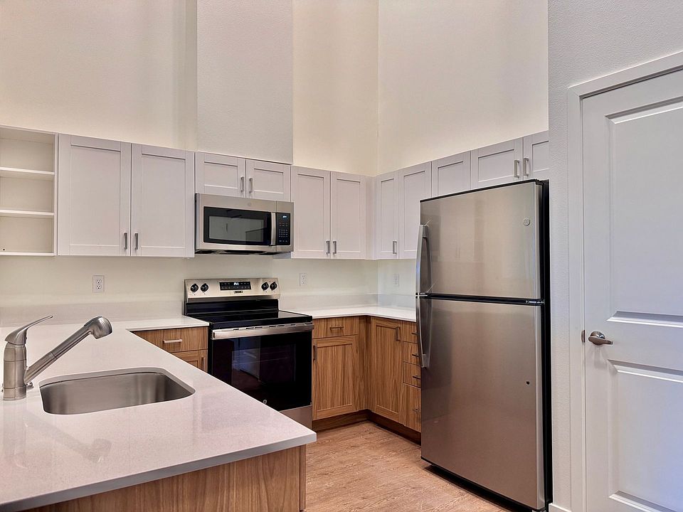 1st image of 6901 NE 131st Ave #79