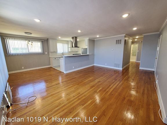 4th image of 1019 N Hayworth Ave APT 10