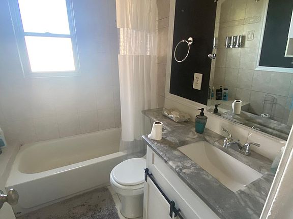 5th image of 2 Andrew Ln Floor 2