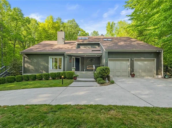 204 Arlington Dr, Jamestown, NC 27282