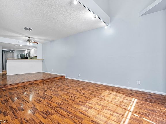 5th image of 6553 Ironbark Ln