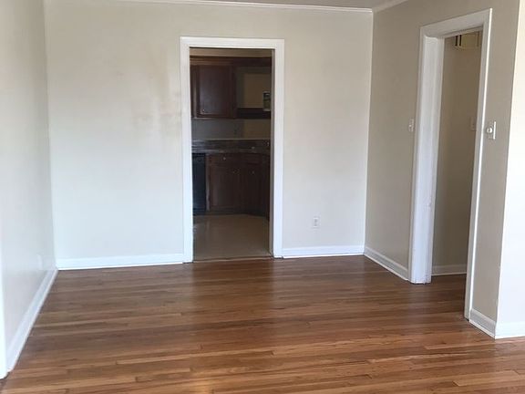 4th image of 3342 S 11th St