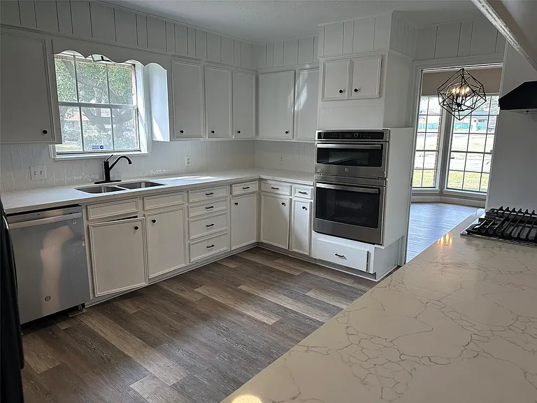4821 Burning Tree Dr — Photo 6
