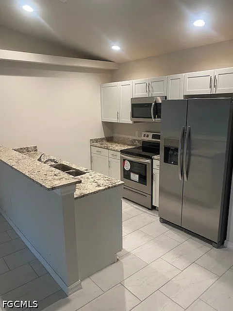 3 bed, 2.0 bath, 1200 sqft, $1,750 — Photo 4