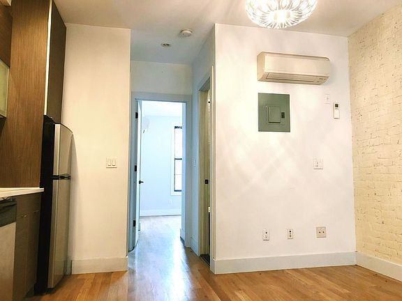 2nd image of 334 Chauncey St APT 2B