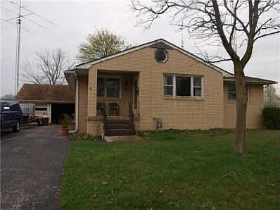 1st image of 10 Santus Dr