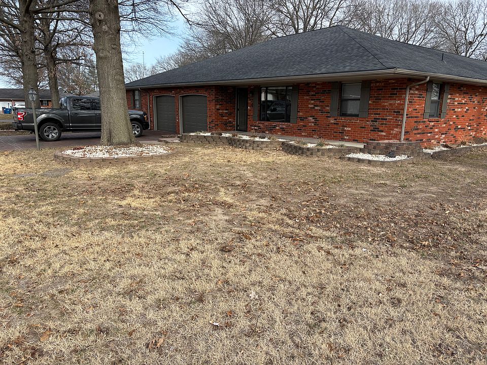 1st image of 3229 Delaware Ave