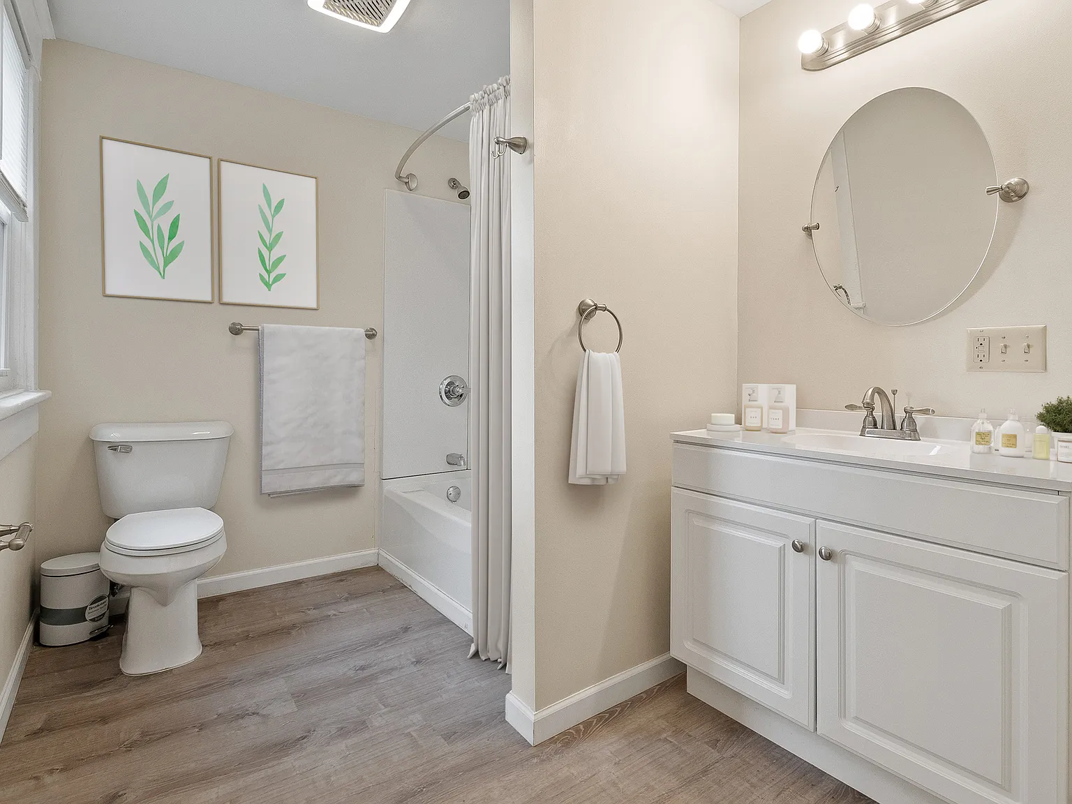 3 bed, 1050 sqft, $1,850 — Photo 3