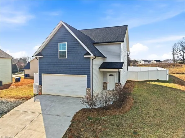 2486 Griffith Rd, Winston Salem, NC 27103