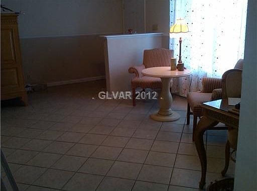 2nd image of 3701 Hilo Ave
