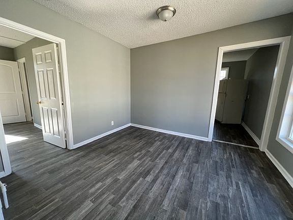 4th image of 717 Henderson Ave