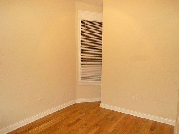4th image of 1216 W Diversey Pkwy #2