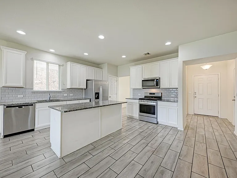 11809 Eragon Dr — Photo 9