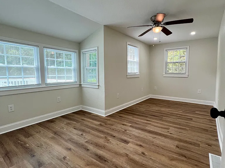 709 N Broad St #A — Photo 11