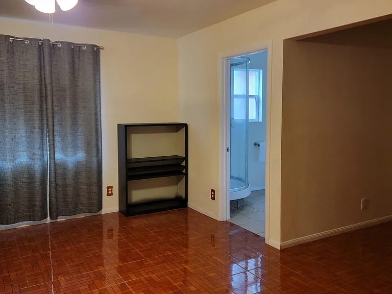 206 W Cedar Ave #GUEST HOUSE — Photo 17