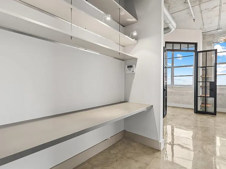 445 N Andrews Ave #404 — Photo 11