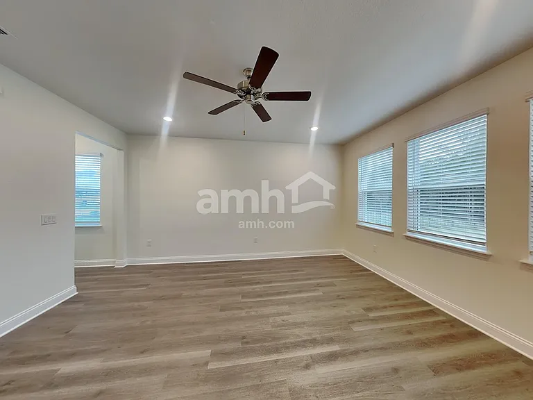 3762 Lake Bluff Loop — Photo 8
