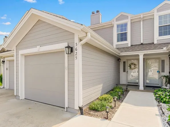 5625 NW Moonlight Meadow Ct, Lees Summit, MO 64064