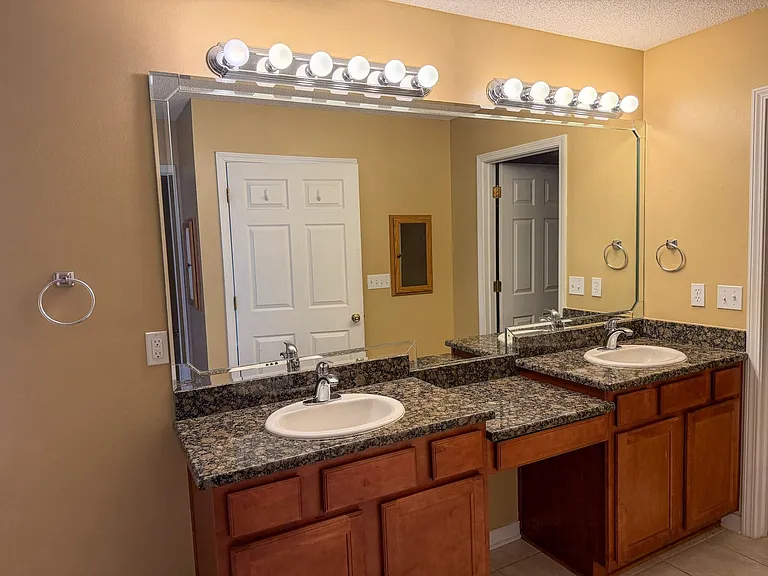 4697 Lovegrass Ln — Photo 9