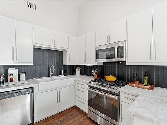 3rd image of 5519 Cornish St