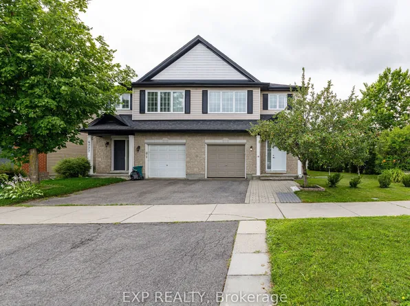 4220 Kelly Farm Dr, Ottawa, ON K1T 0A5
