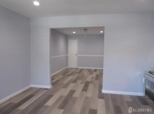 201 Liberty Bell Ct, North Brunswick, NJ 08902