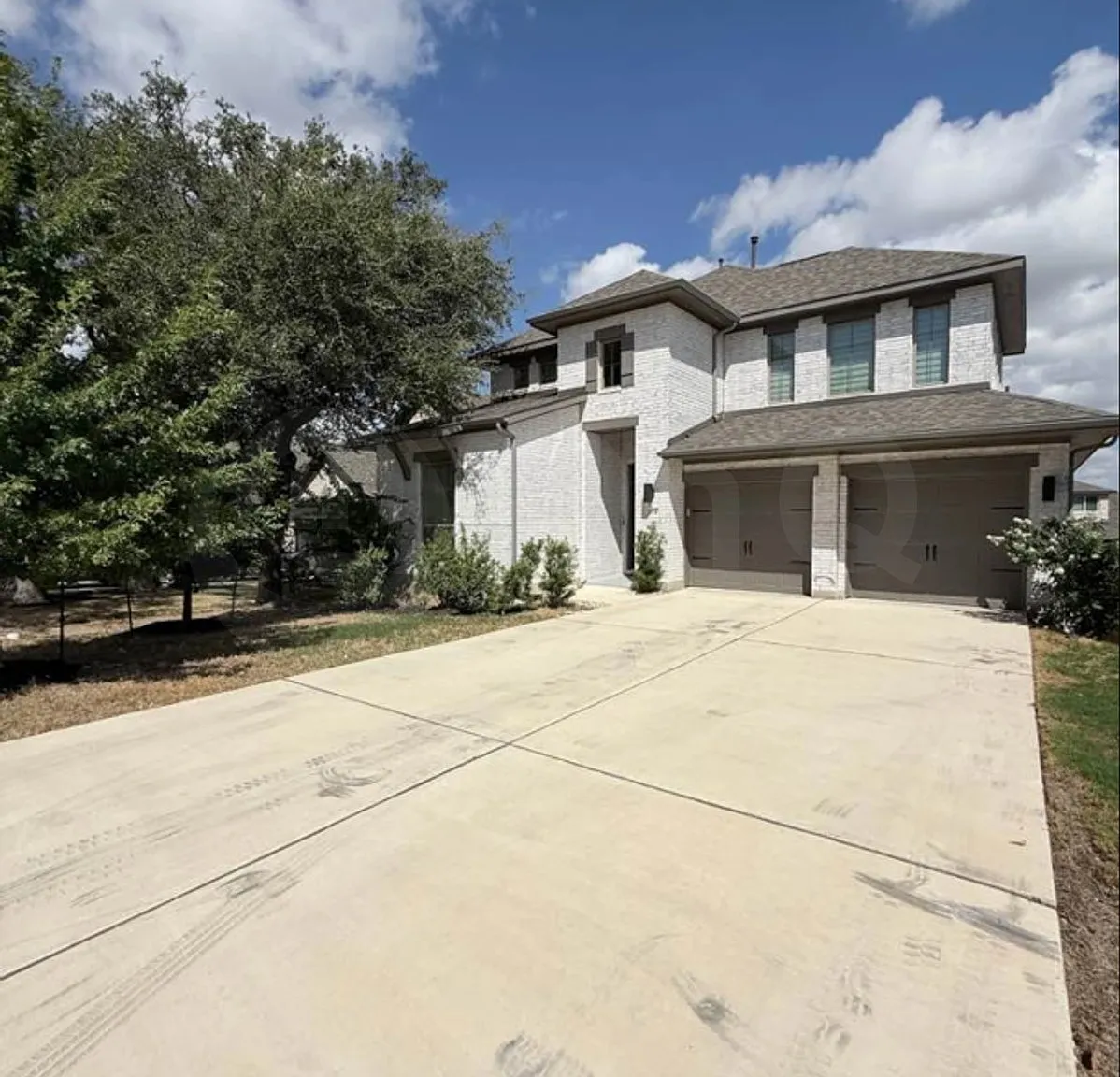 4 bed, 3.0 bath, 2619 sqft, $3,000 — Photo 1