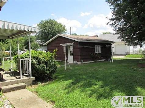 2nd image of 301 1st St