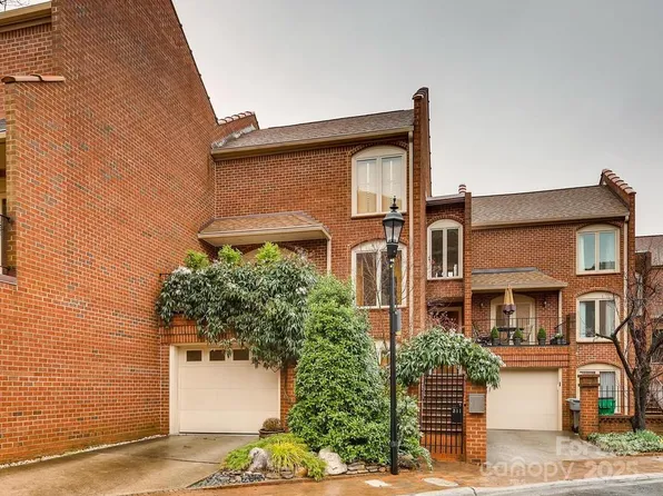 311 Settlers Ln, Charlotte, NC 28202