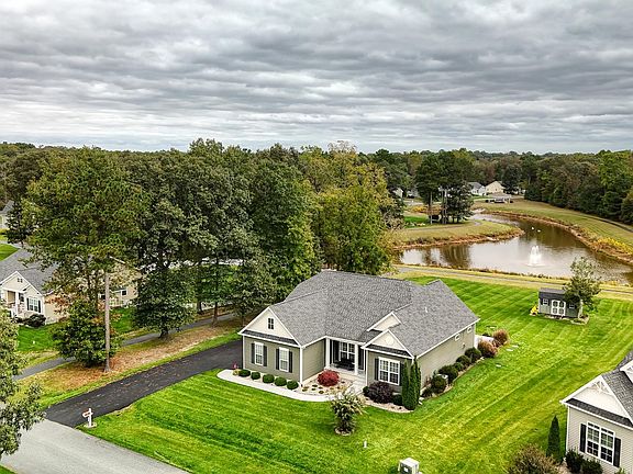 4th image of 20901 Woodlake Cir