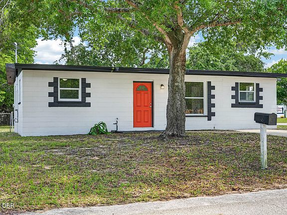 3rd image of 1237 Linda Ln