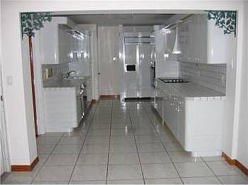 3rd image of 921 Anastasia Ave