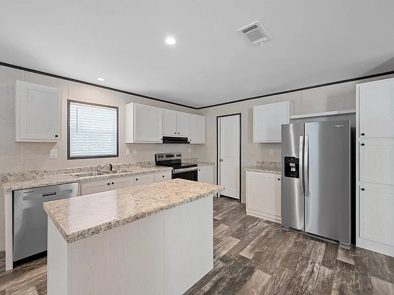 305 W Buell Dr #50A — Photo 10