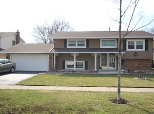 1140 Leicester Rd, Elk Grove Village, IL 60007