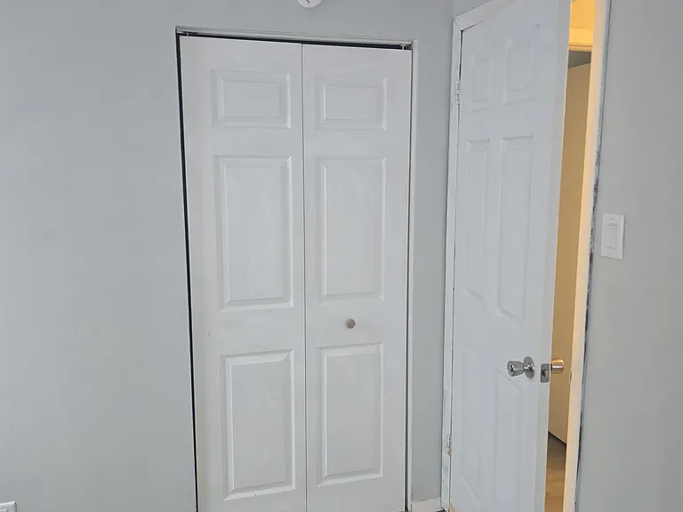 22221 Willow Tree Ave — Photo 10