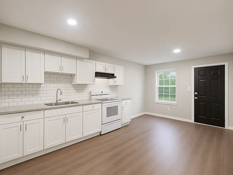2190 Howell Ave — Photo 2
