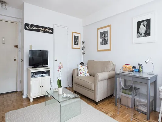 Sold by Sotheby's International Realty | media 11