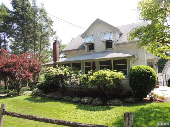 683 Van Emburgh Ave, Township Of Washington, NJ 07676