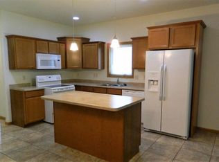 611 S Cherry Ln, Holmen, WI 54636