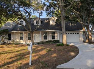 466 11th St, Palm Harbor, FL 34683