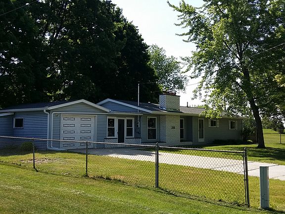 2nd image of 215 W Harcourt Dr