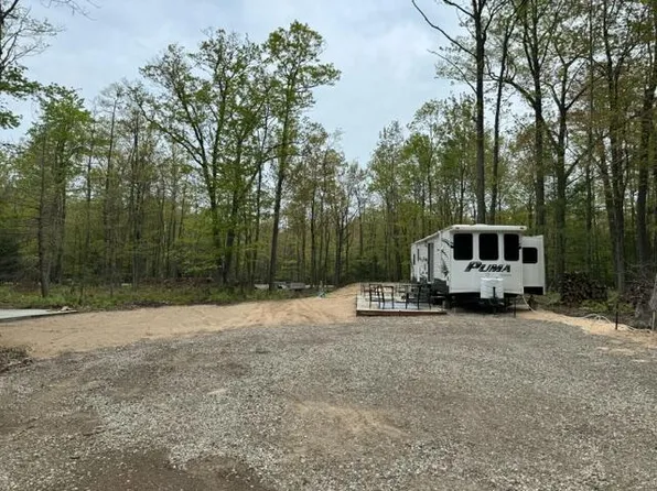 7436 W Toliver St, Mears, MI 49436
