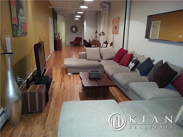 2nd image of 276 Grand St APT 2